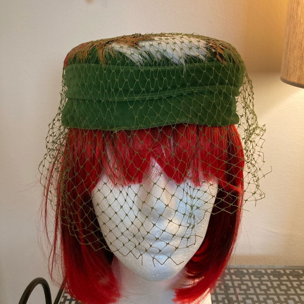 50’s 60’s Vintage Green Feather Hat
